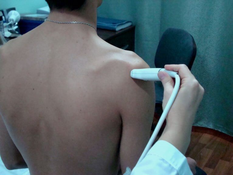 Modern physiotherapy will help to cope with the symptoms of shoulder arthrosis in the initial stages
